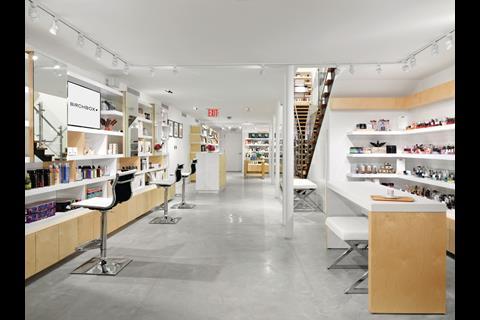 Birchbox takes the website’s fresh-faced and youthful ambience and translates it in the physical space through the use of birch wood on the floors and around the perimeter.